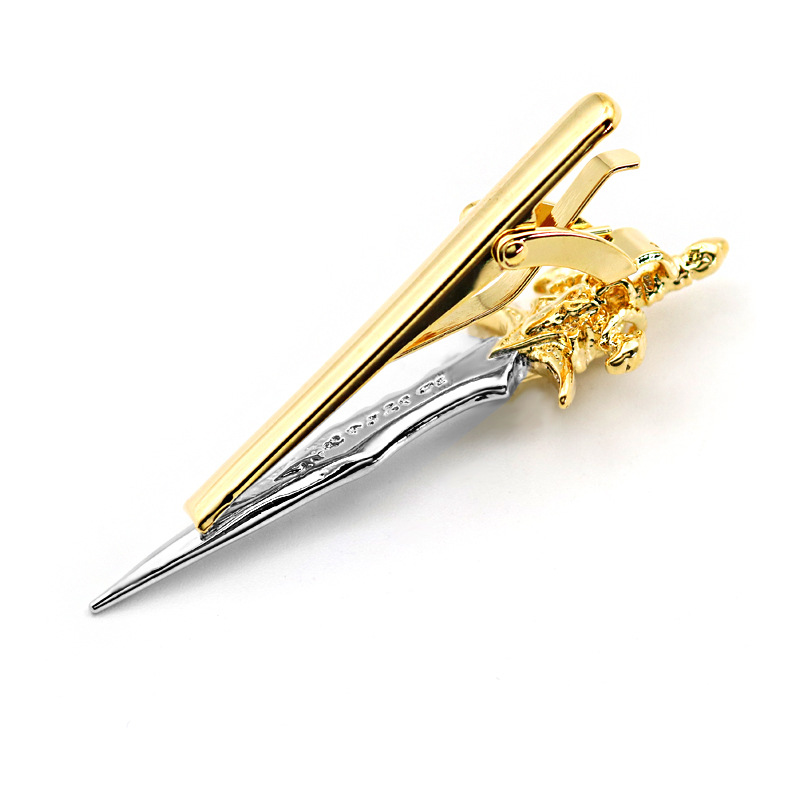 ネクタイピン 王冠装飾付き剣型ネクタイピン