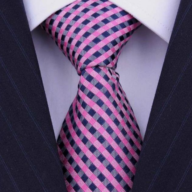 ネクタイ 斜め縞模様のクラシック柄ネクタイ