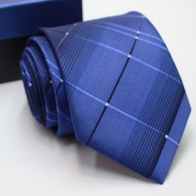 ネクタイ 立体感のある斜め格子ストライプネクタイ