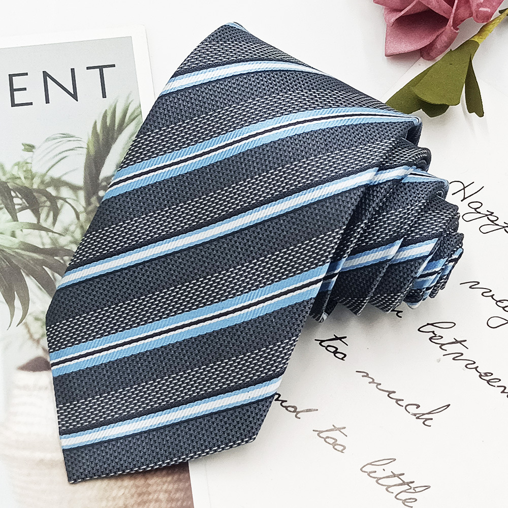 ネクタイ 爽やかな斜めストライプ柄ビジネスネクタイ