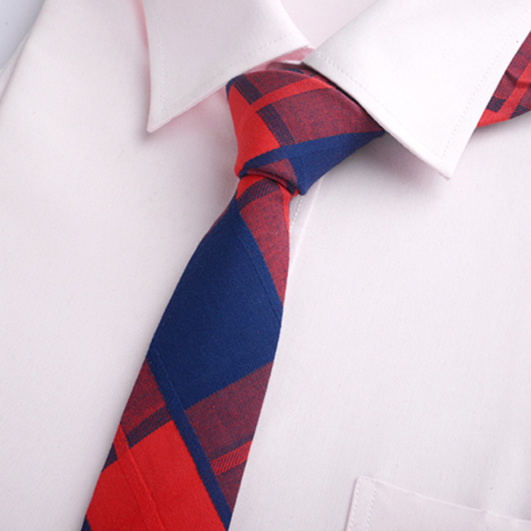 ネクタイ 大胆な斜め縞模様のモダン柄チェックネクタイ