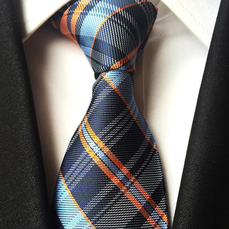 ネクタイ 斜めに流れる上品な多色ストライプネクタイ