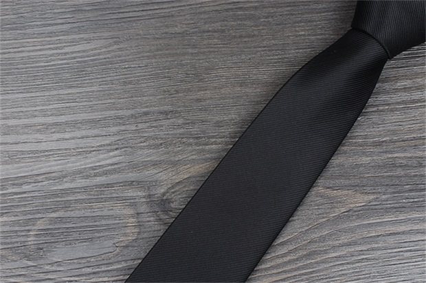 ネクタイ 斜めリブ織り無地ネクタイ細身シルエット