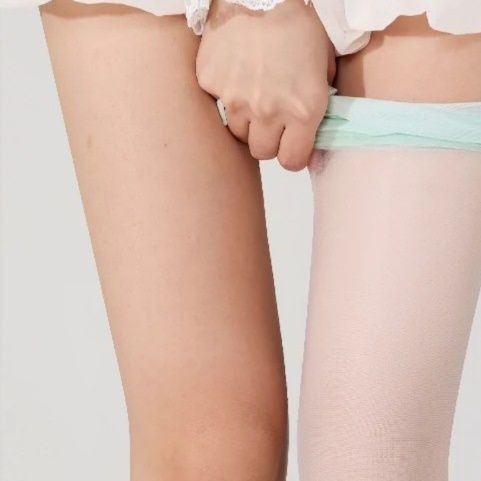 タイツ 透きとおる薄膜のようなタイツ