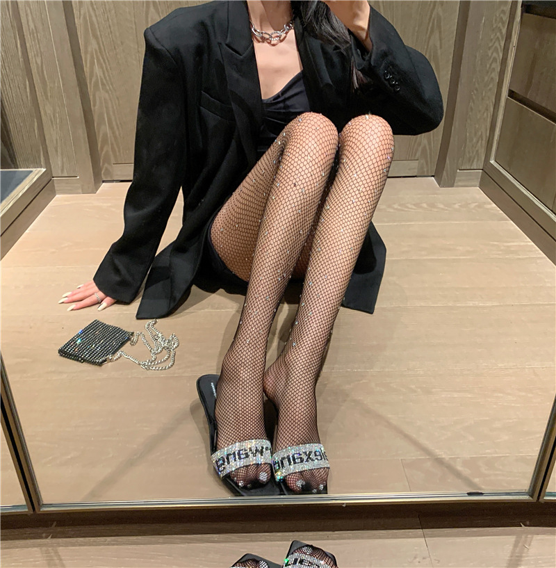 タイツ 細かな網目が美しい大人のビジュー付き網タイツ