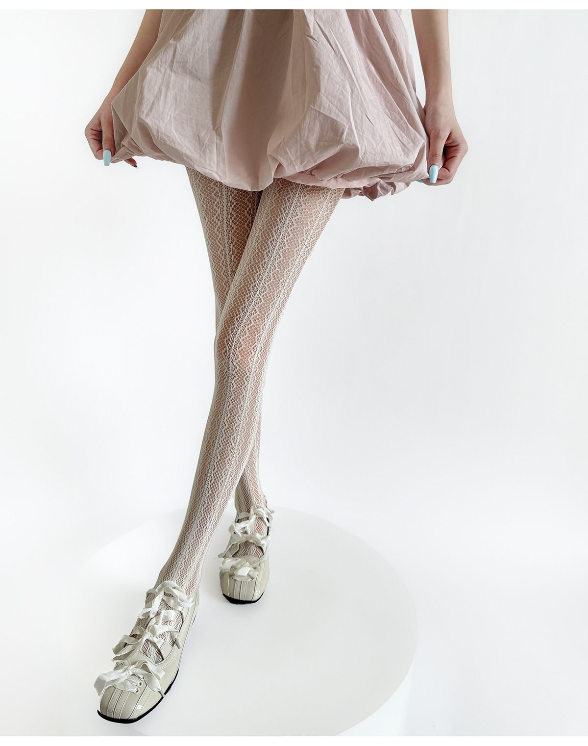 タイツ 細かい網目模様の透け感美脚タイツ