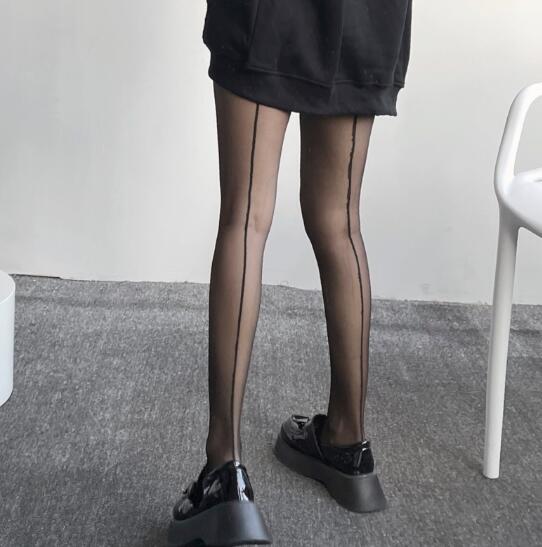 網タイツ 縦ライン入り 通気性抜群 美脚ストッキング