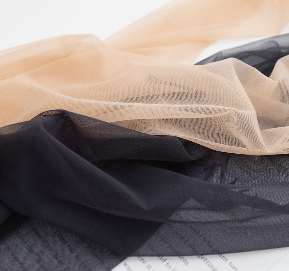 タイツ 偽物ながらも本格品質透け感美脚タイツ