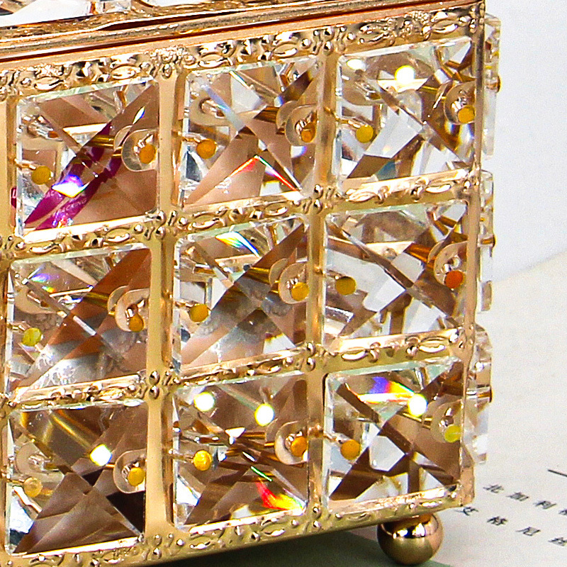 ティッシュケース 豪華装飾クリスタル調　プラスチック