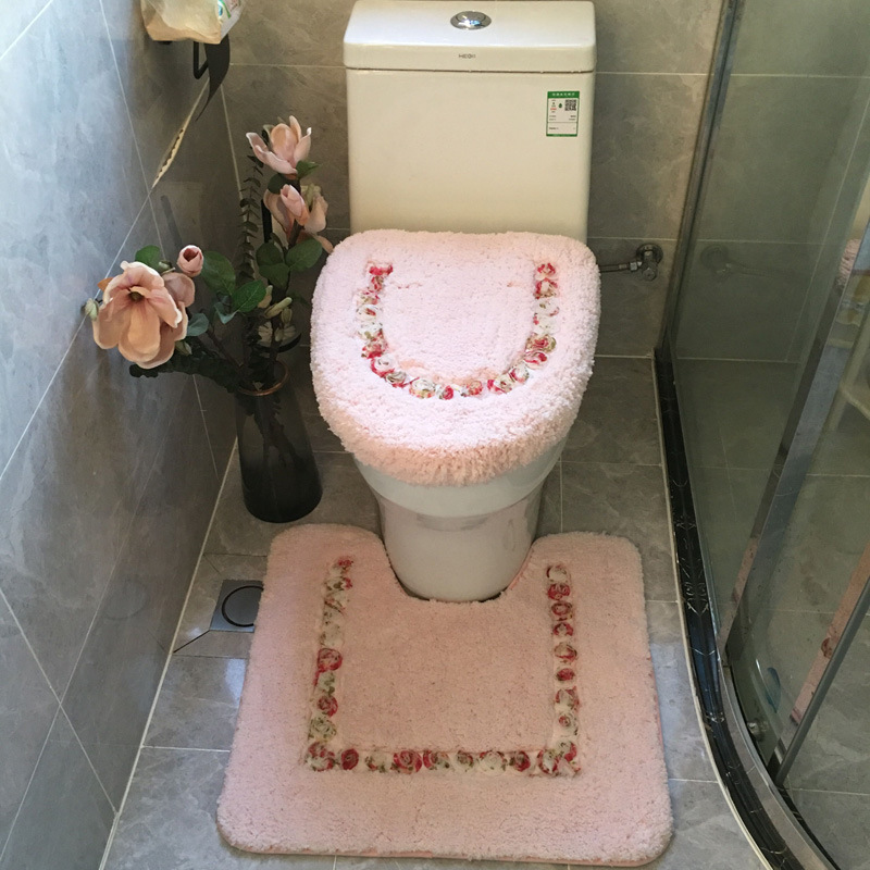 トイレマット 花柄刺繍入りふわふわ二点組トイレマット
