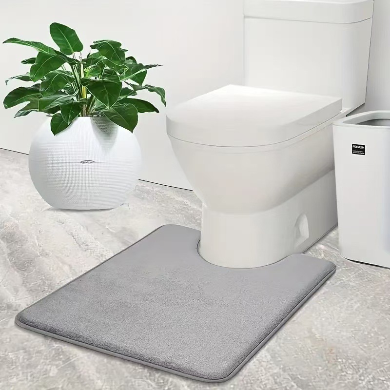 ふんわり感触のシンプルトイレマット