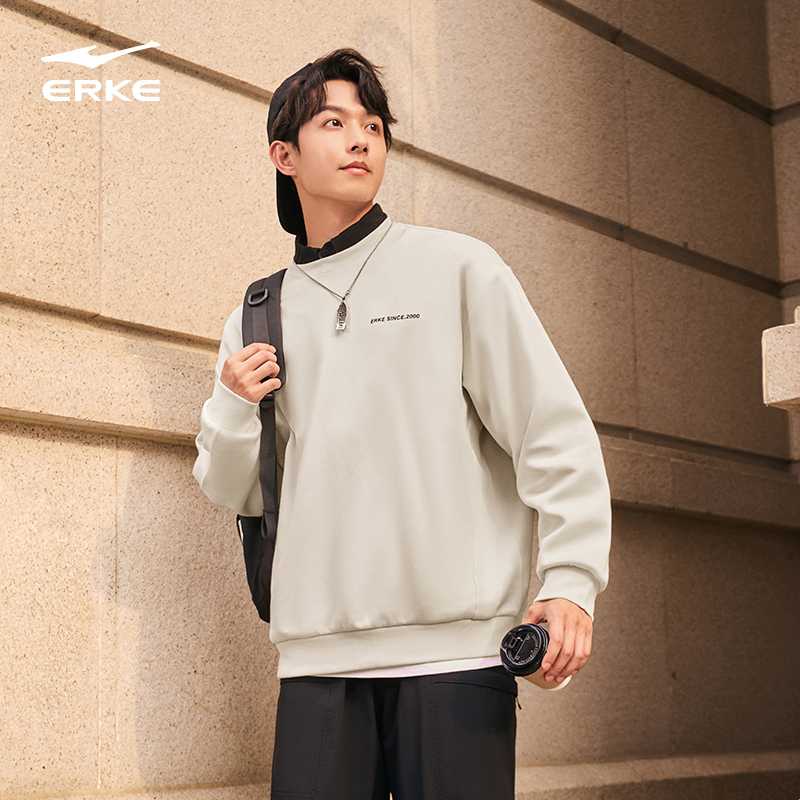 優しい印象で好感度アップ！クリーム色トレーナーで作るメンズの洗練コーデ5選