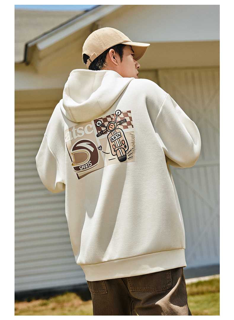 後ろ姿も決まる！バックプリントメンズトレーナーコーデ5選