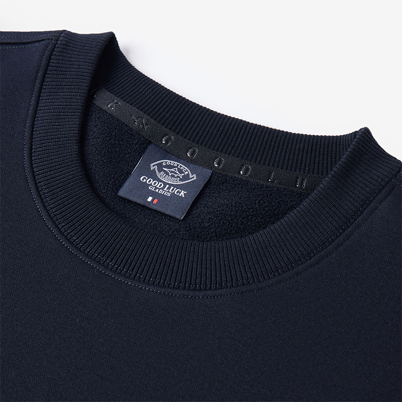 トレーナー　メンズ シンプル胸元刺繍入り上質トレーナー