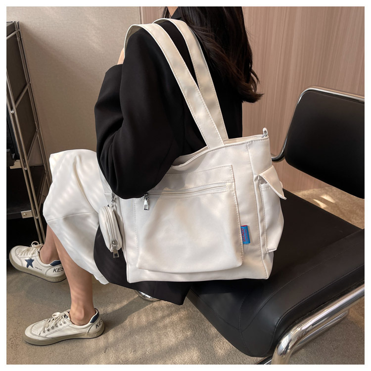 キャンバストート ミニマルポケット付きキャンバストート