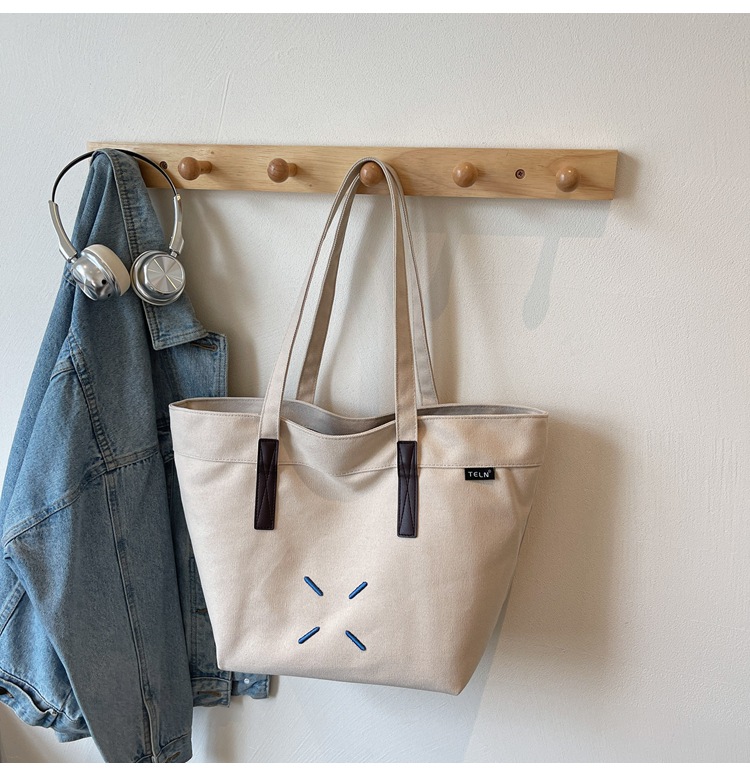 キャンバストート シンプル刺繍デザイン肩掛けトート