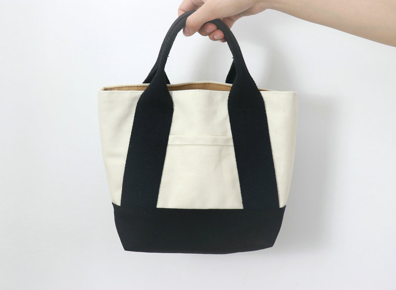 キャンバストート シンプル上品ポケット付きミニトート