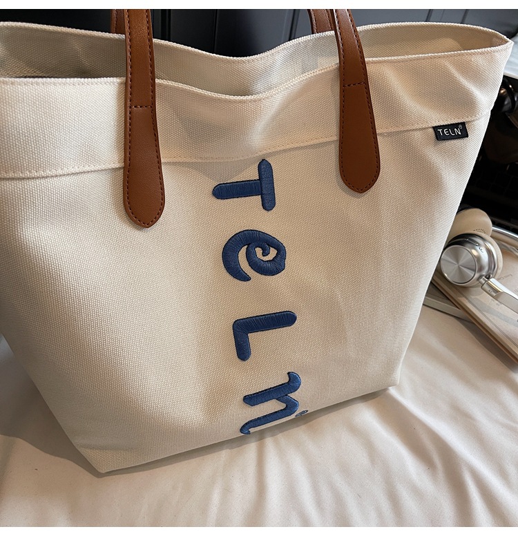 キャンバストート 縦ロゴ刺繍トートバッグ