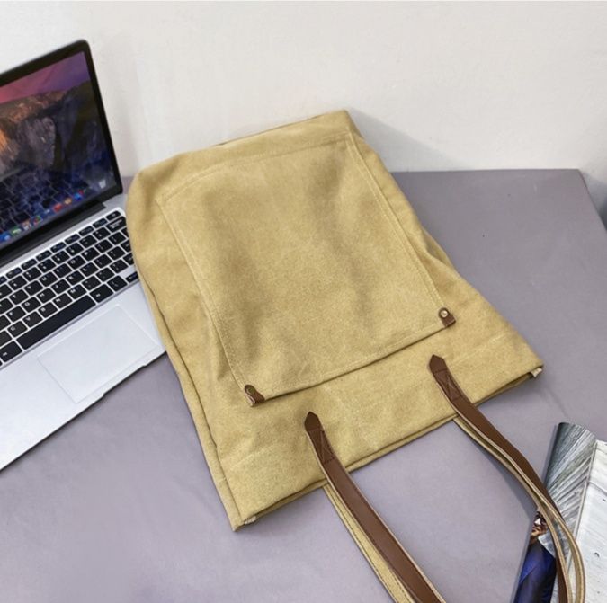 キャンバストート 職人仕立ての大容量ポケット付きトート