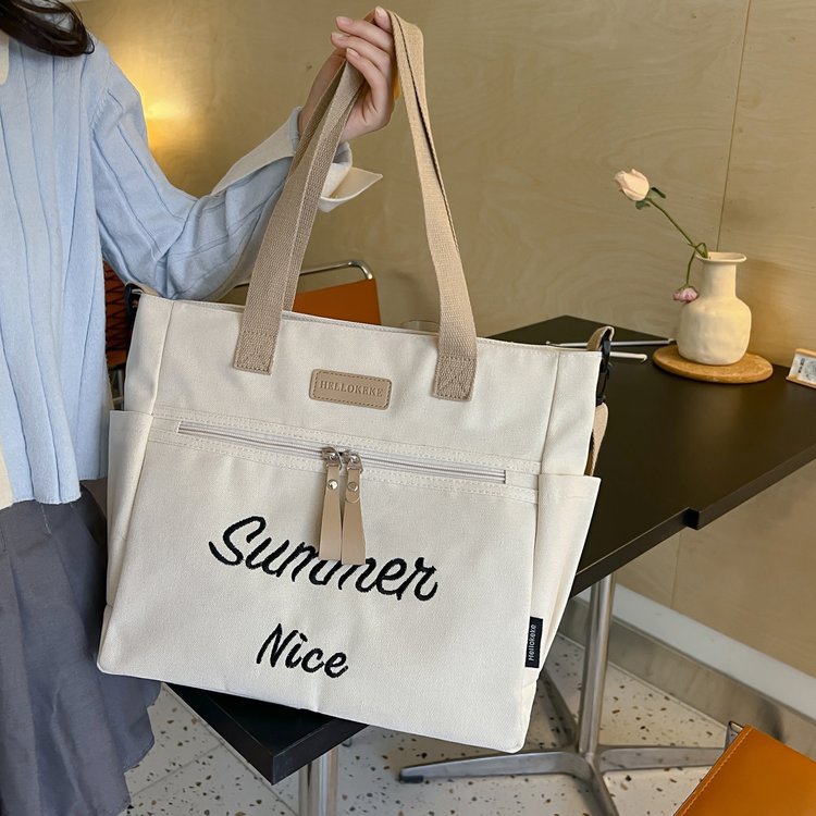 キャンバストート 夏の装い 実用的トートバッグ