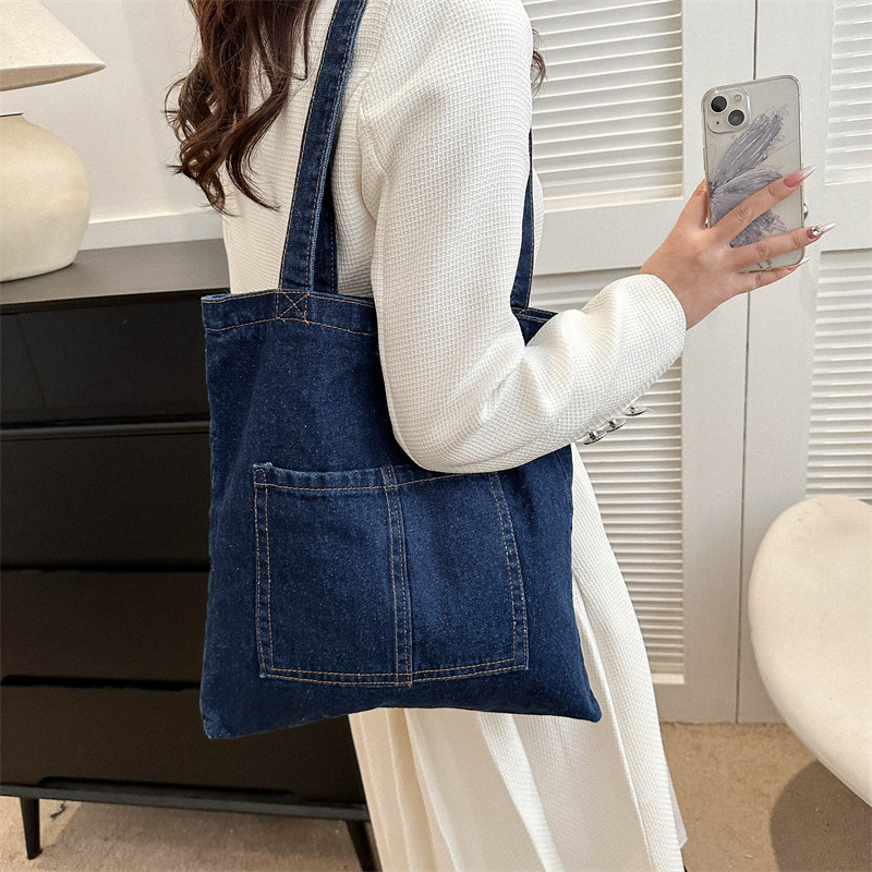 キャンバストート デニム素材のフロントポケット付き肩掛けショルダー