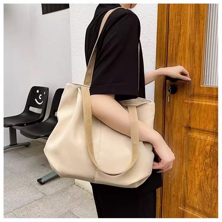 https://fulmo-img-server.com/totebase/1f81a501-53aa-4a7f-a2d0-6d0b762aa0ad.jpg