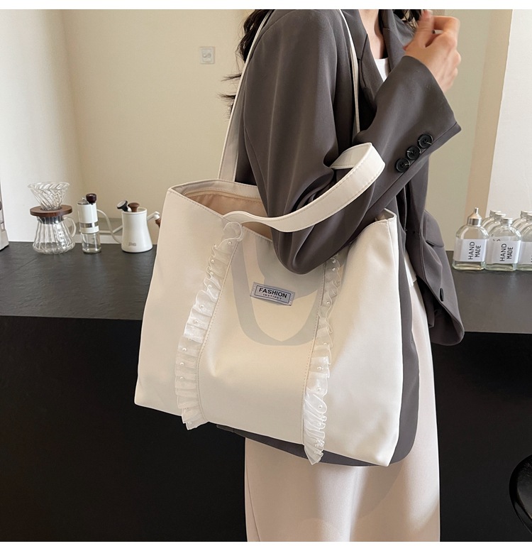 キャンバストート フリル装飾 優美トートバッグ