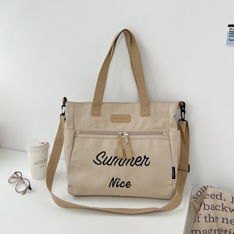 キャンバストート 夏の装い 実用的トートバッグ