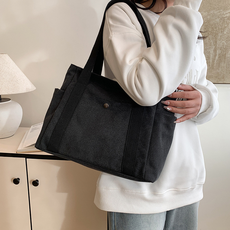 外ポケット付きシンプルキャンバスショルダーストラップ付き