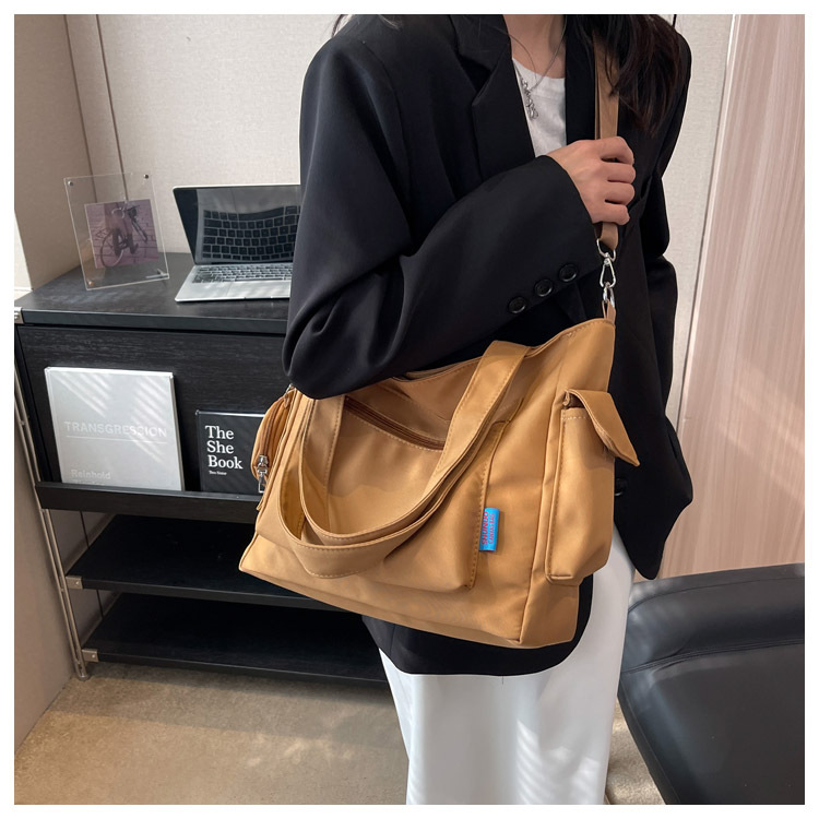 キャンバストート ミニマルポケット付きキャンバストート