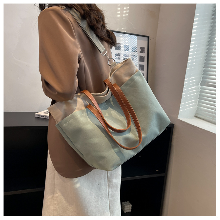 キャンバストートバッグ 肩掛け二通り 丈夫な無地デザイン