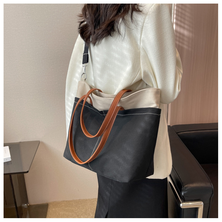 キャンバストートバッグ 肩掛け二通り 丈夫な無地デザイン