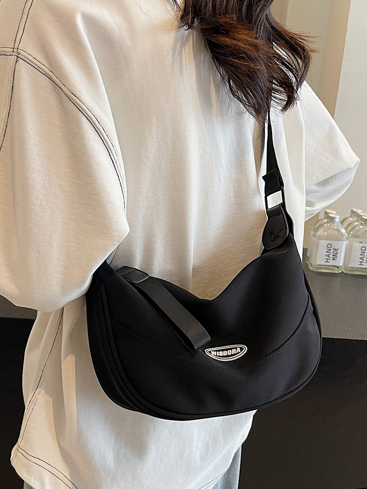 キャンバストート 三日月形シンプルショルダーバッグ