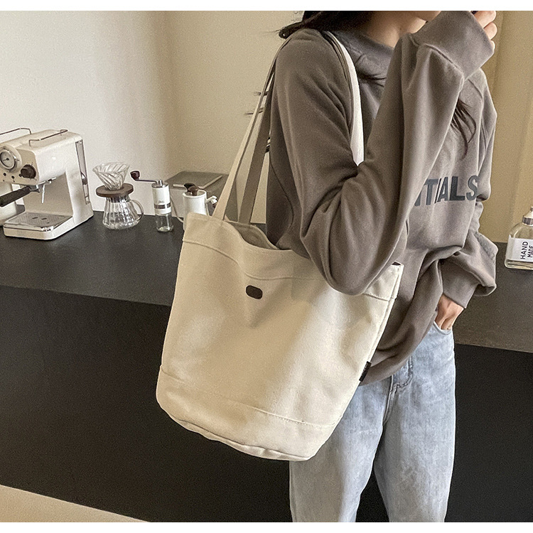 キャンバストート シンプル小ぶりバケツ型トート