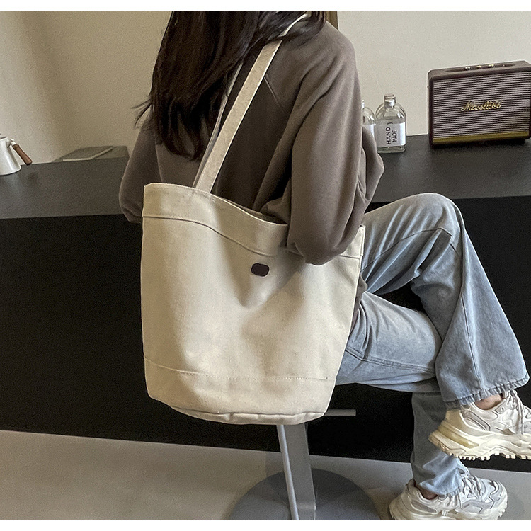 キャンバストート シンプル小ぶりバケツ型トート