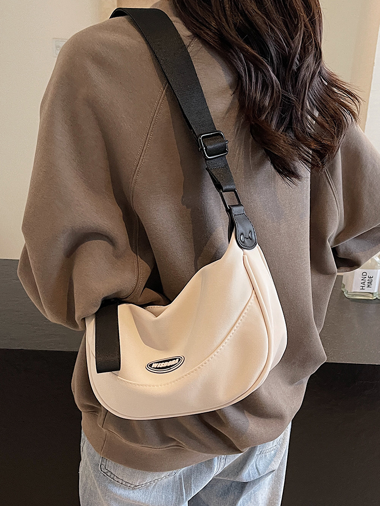 キャンバストート 三日月形シンプルショルダーバッグ