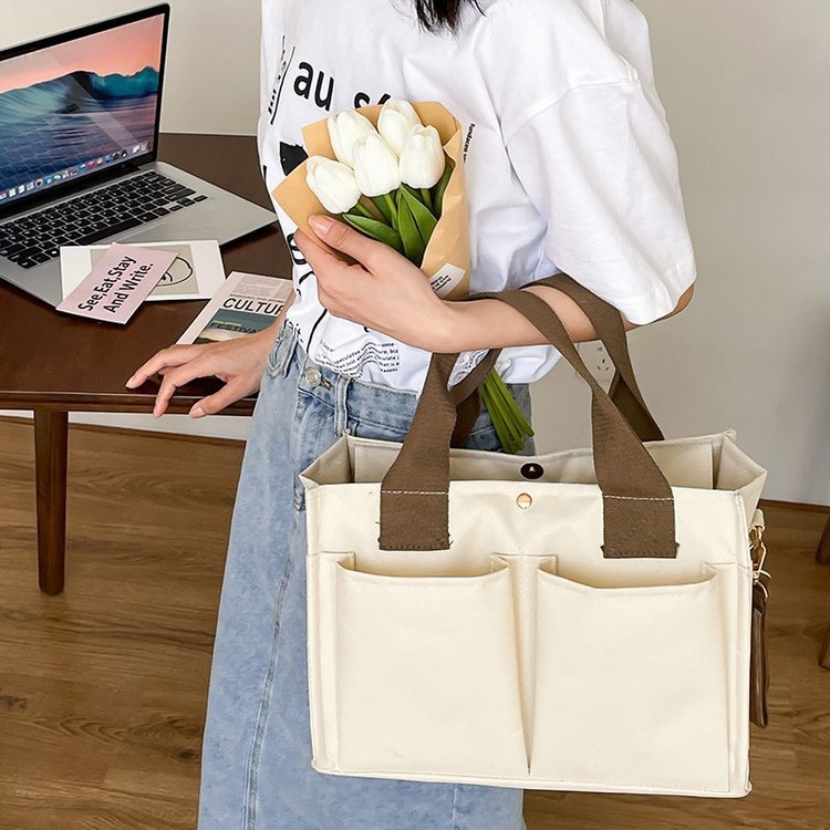 キャンバストート ポケット付き多機能トート