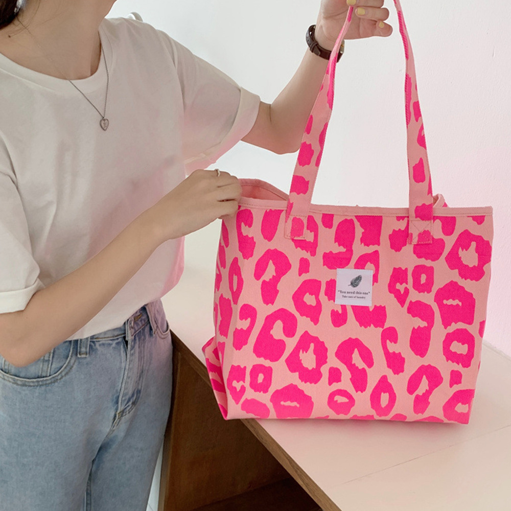 ピンクヒョウ柄キャンバストートバッグ大容量
