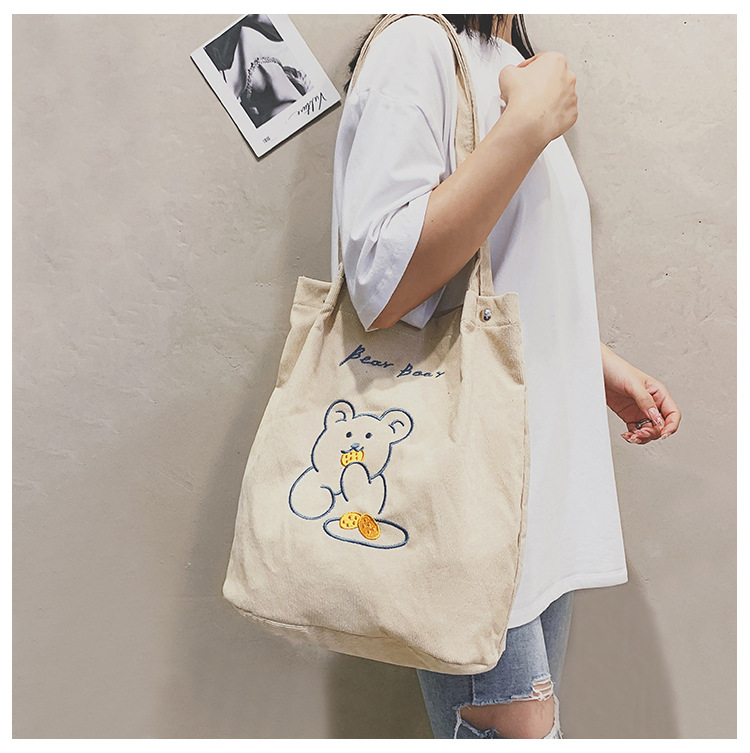 くま柄キャンバストートバッグ大容量ショルダー