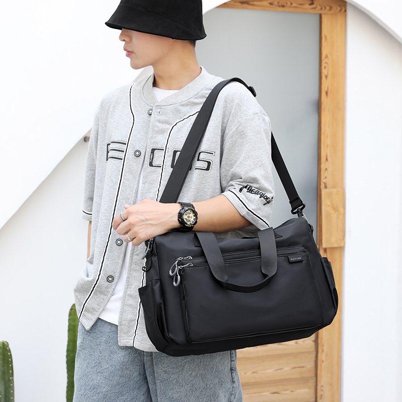 キャンバストート 都会派多機能ショルダートート