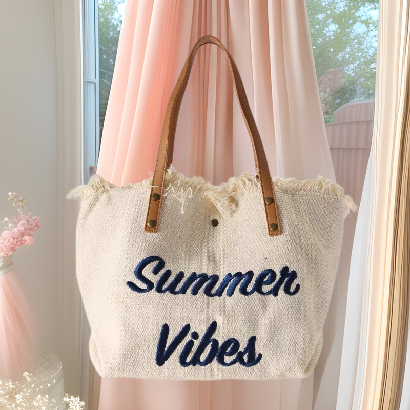 キャンバストート 夏気分たっぷりの刺繍入り大きめキャンバストート