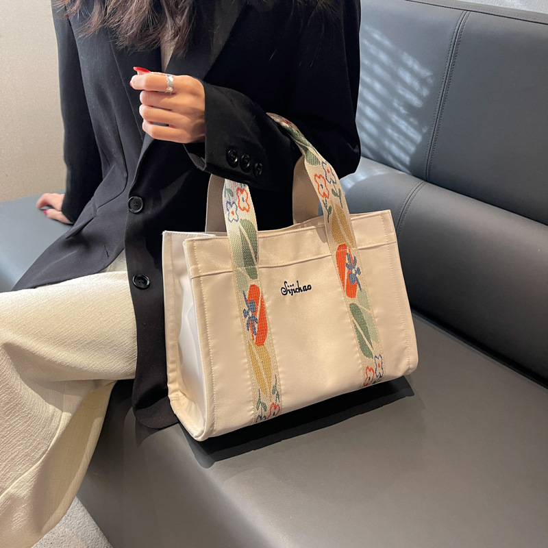 キャンバストート フラワー刺繍ストラップ付き 2WAYバッグ