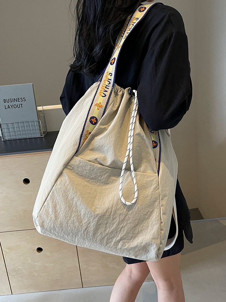 キャンバストート 花柄テープ 巾着リュック