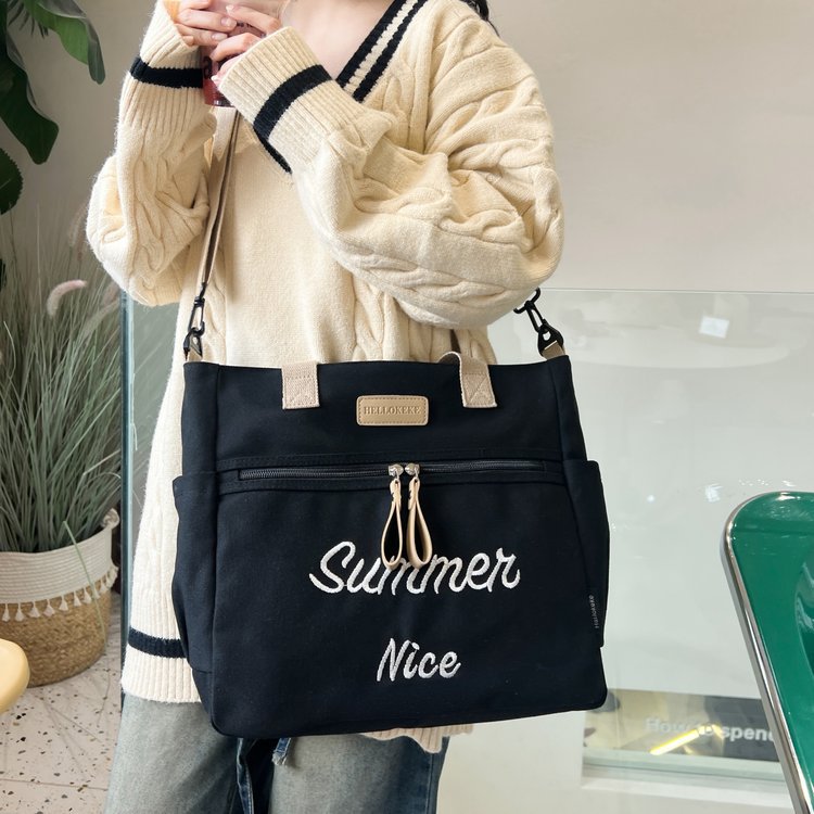 キャンバストート 夏の装い 実用的トートバッグ