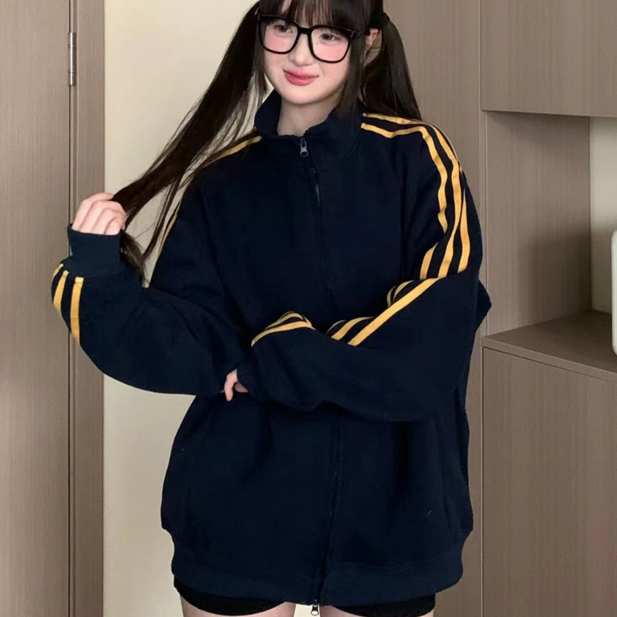 トラックジャケット 袖ライン入りゆったりハーフジップトラックジャケット