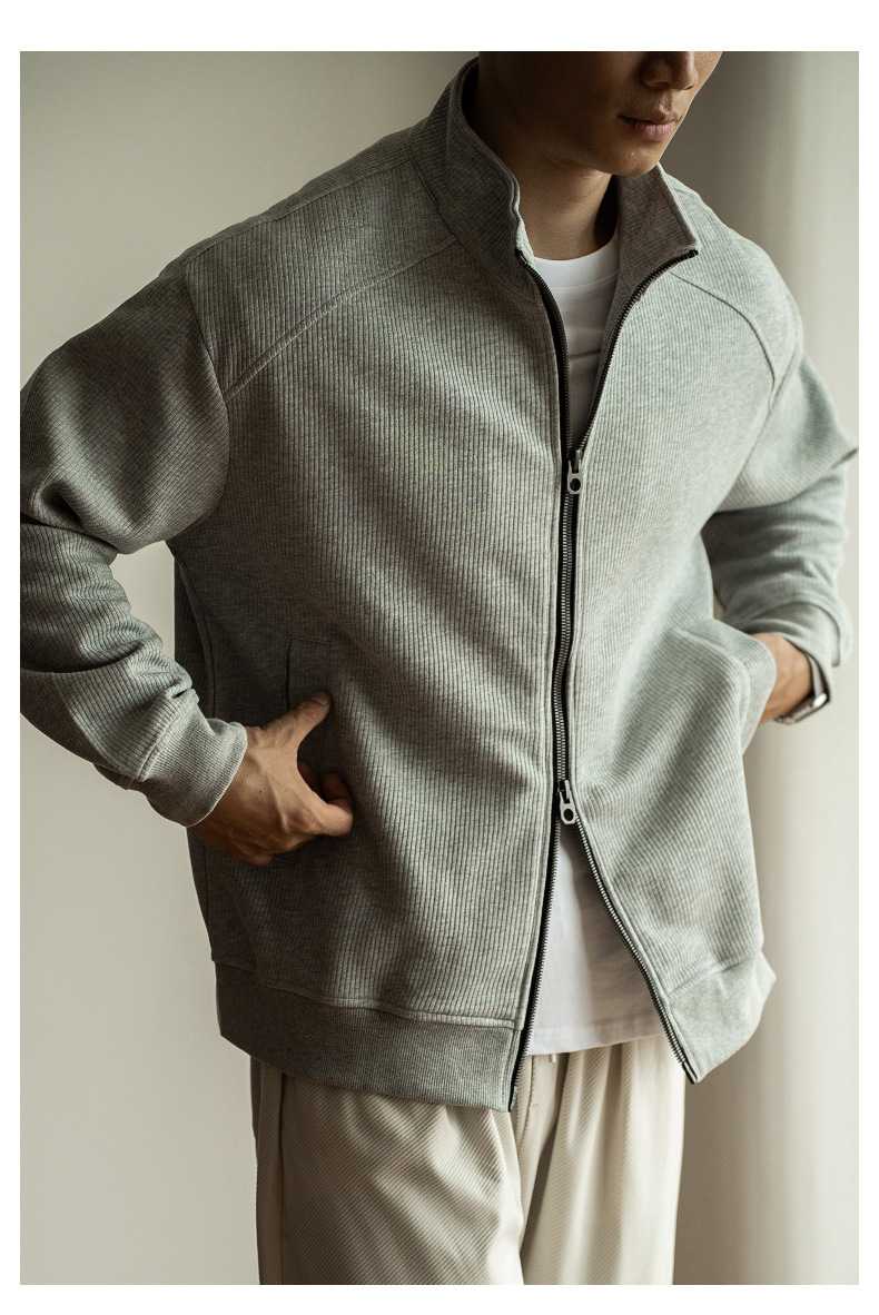 秋冬のコーデを格上げ！あったかおしゃれなコーデュロイ トラックジャケット5選