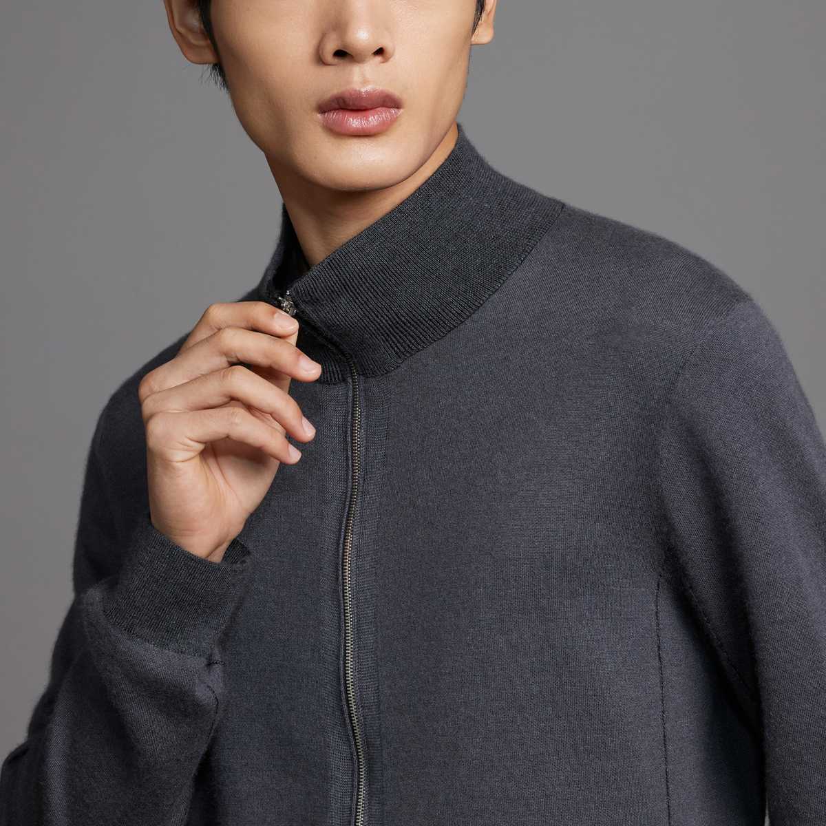 高評価の着こなしが叶う！上品なトラックジャケット5選