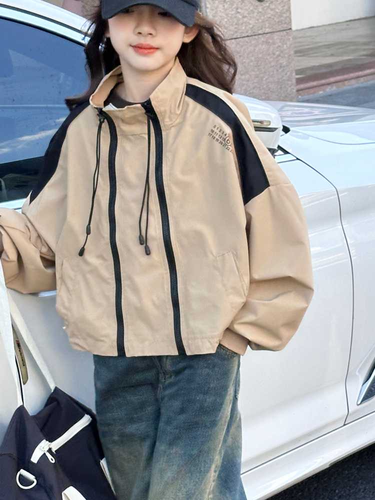 韓国スタイルでおしゃれ度がアップするトラックジャケット5選