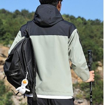 トラックジャケット 山岳風配色切り替えフード付きトラックジャケット