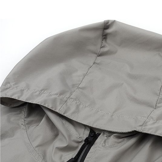 トラックジャケット 軽量防風フード付きナイロントラックジャケット